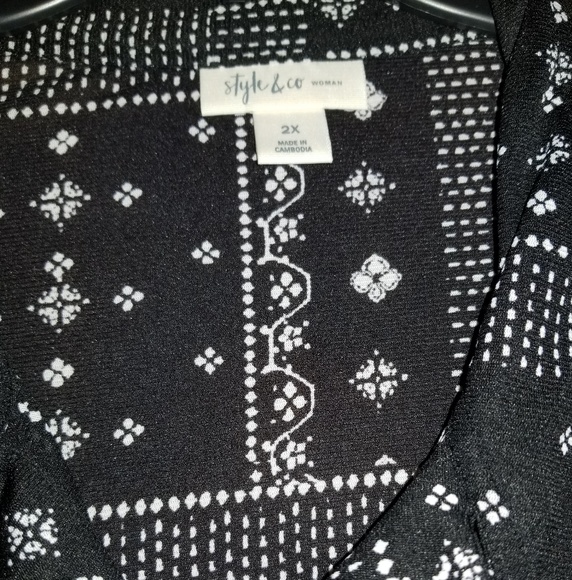 Style & Co light tunic w/babydoll style bust - Picture 2 of 2